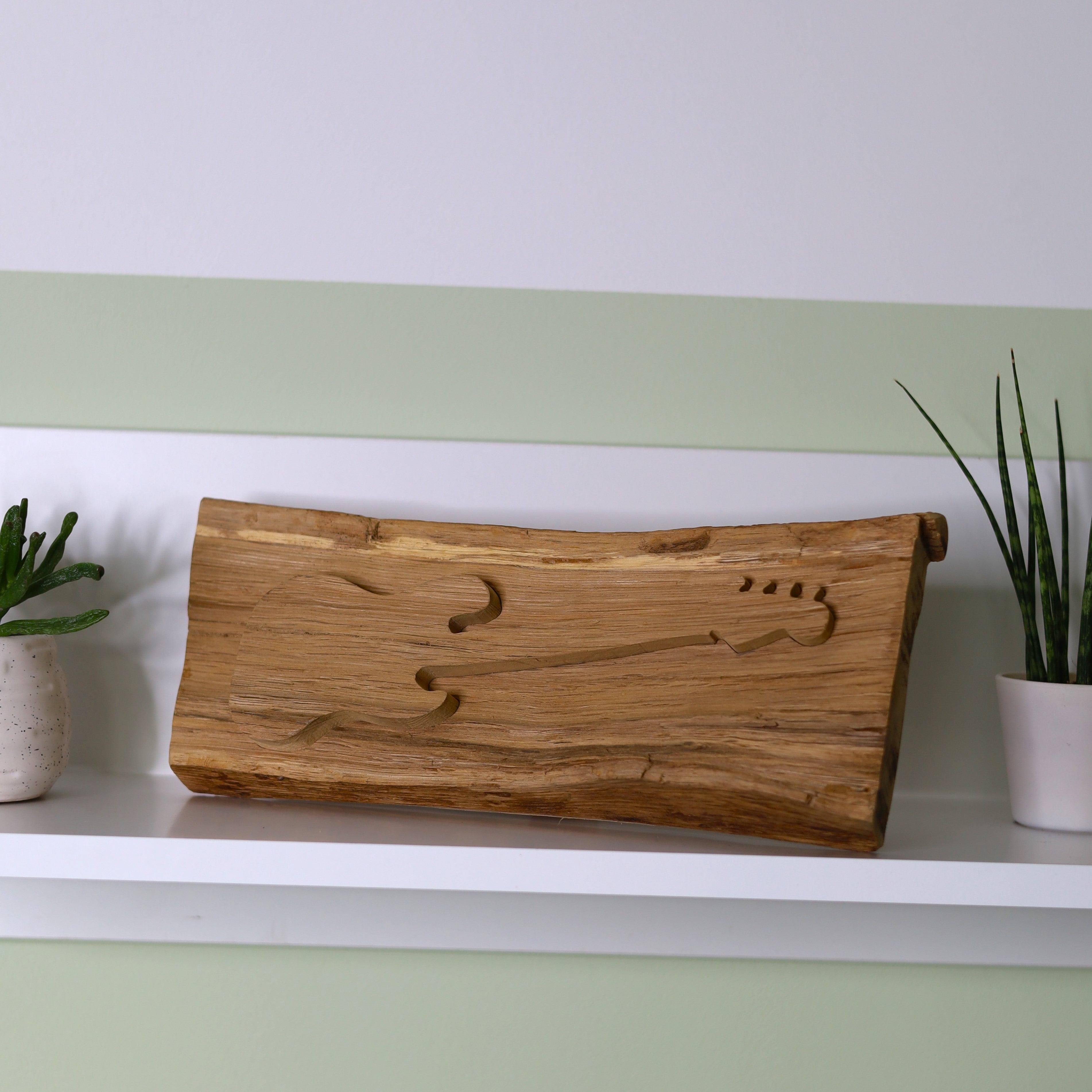 Handgefertigte Holzkunstwerke - Instrumente