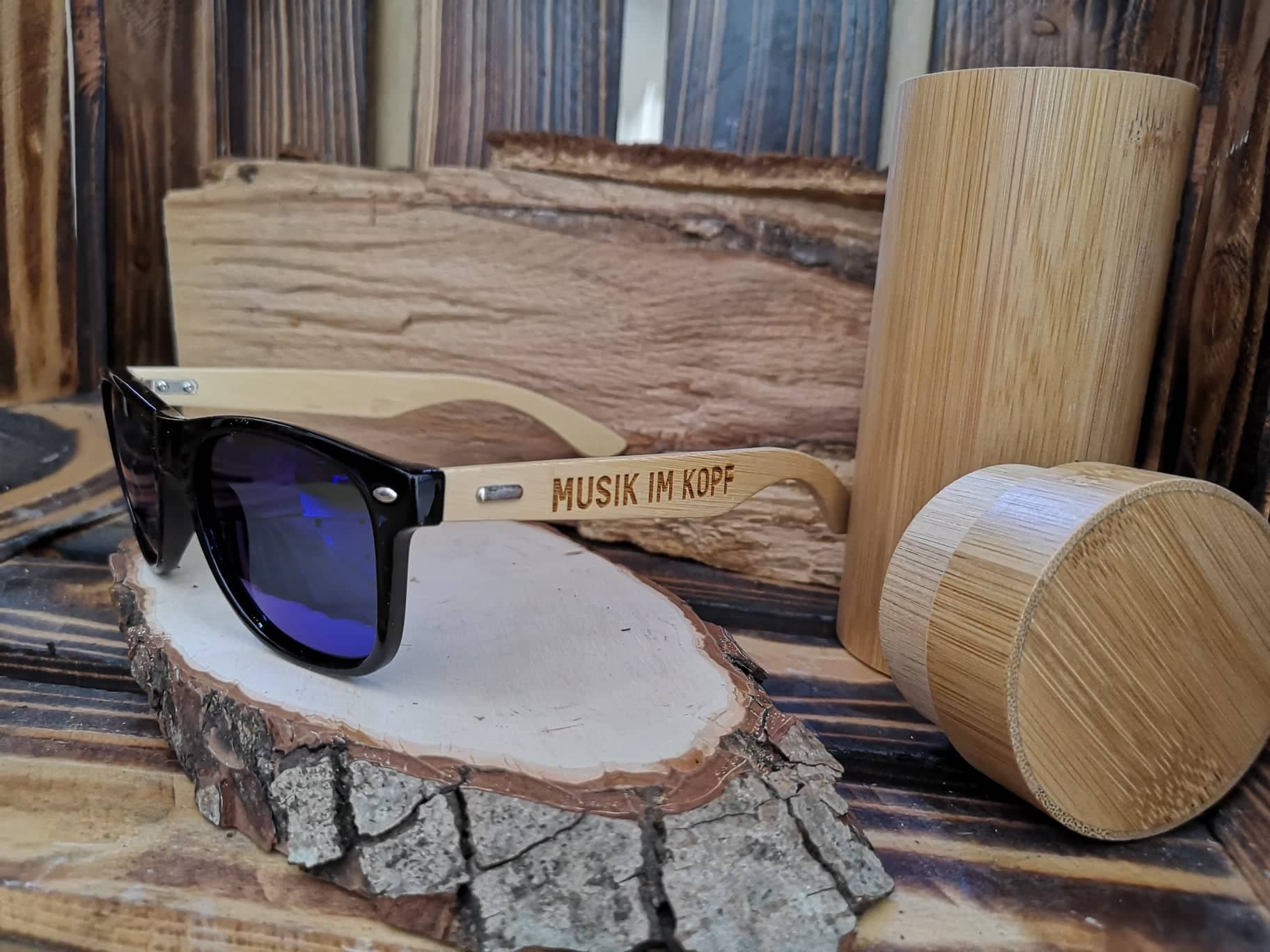 Sonnenbrille "Musik im Kopf" mit Bambus-Bügeln